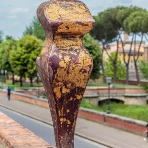 Faustine naked sculpture