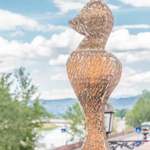 Valeria sculpture